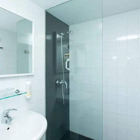Hotel Zhero 4*