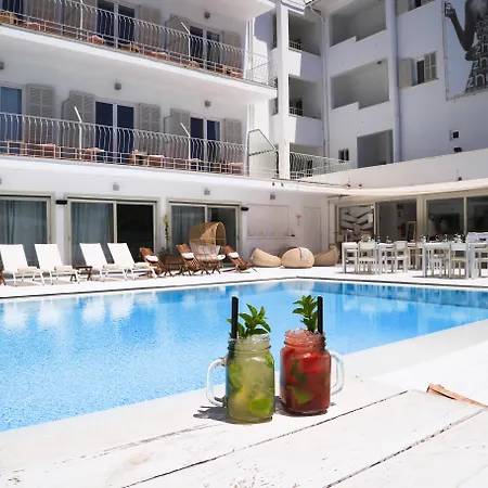 Hotel Zhero 4*