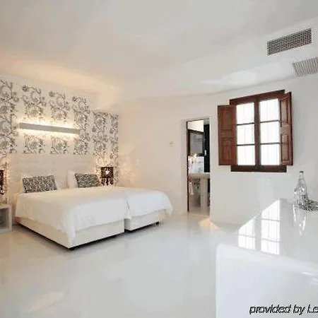 Hotel Zhero Cas Catala