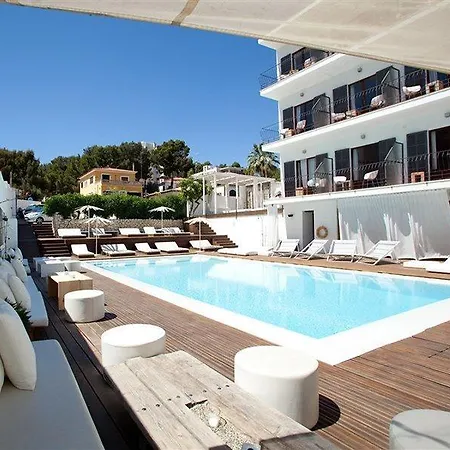 Zhero Hotel 4*