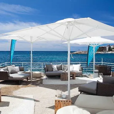 Zhero Hotel 4*