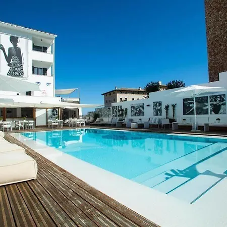 Hotel Zhero 4*