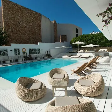 Hotel Zhero 4*