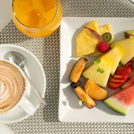 Zhero Hotel 4*